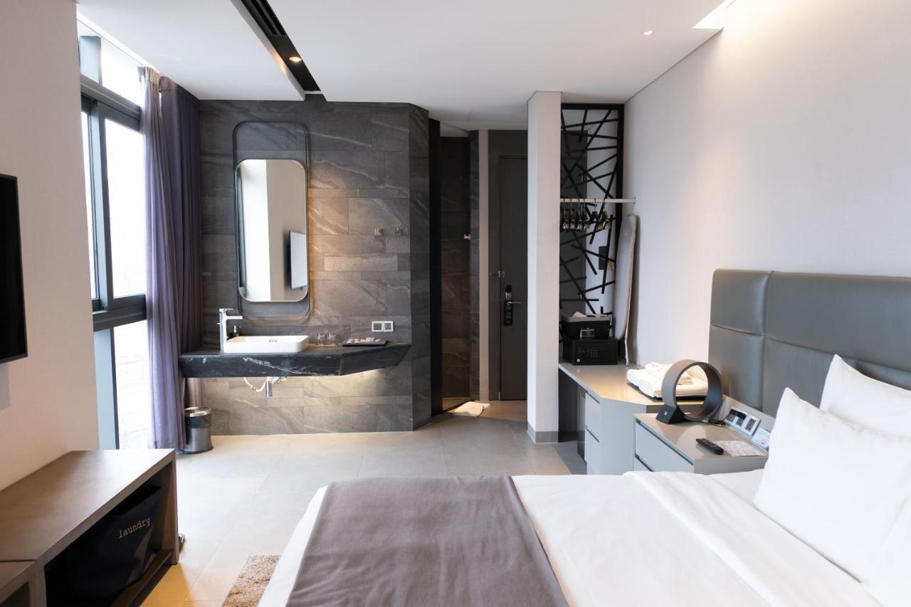 M Hotel Saigon Хошимин Экстерьер фото